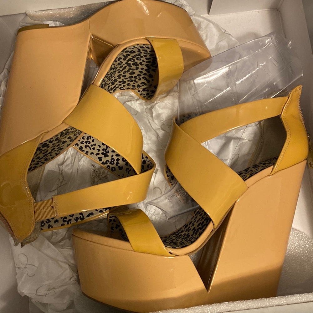 jessica simpson JS-SASA sand color